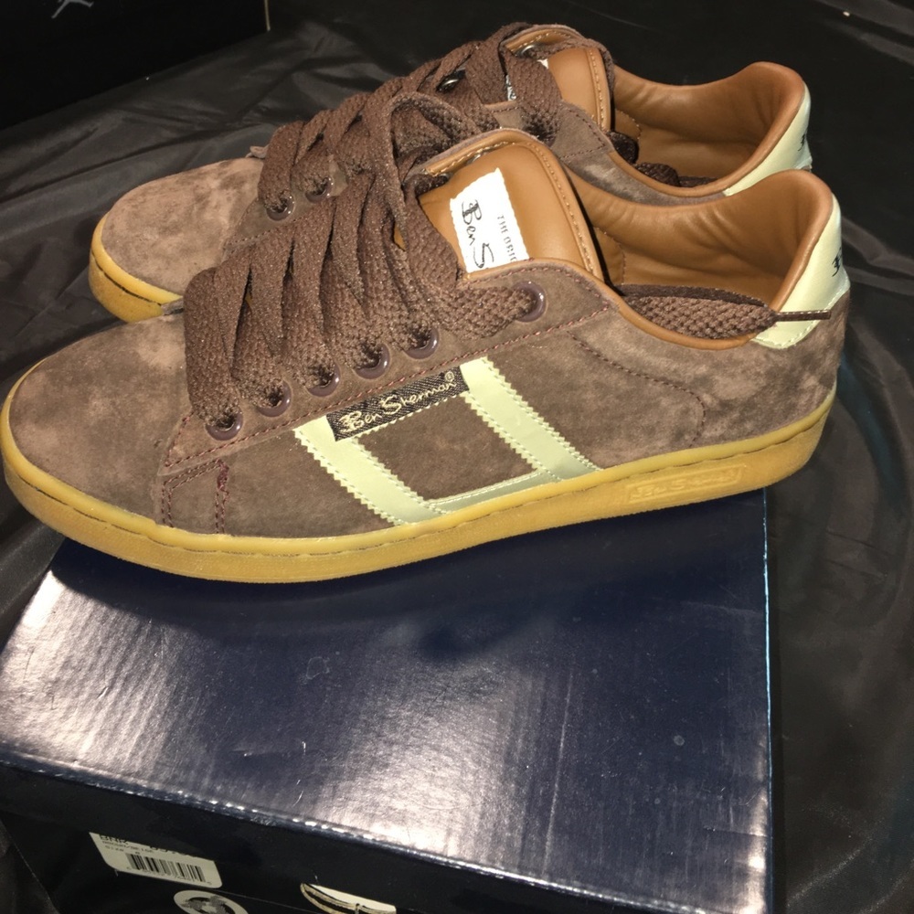 Compton Suede - Picture 3 of 6